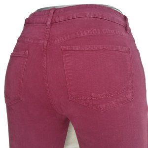 NYDJ Size 6/28 P Straight Leg Jeans